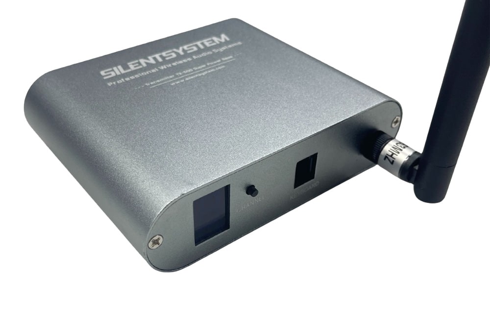 trasmettitore-tx500-controlli-1 TX-500 wireless transmitter, front panel with display