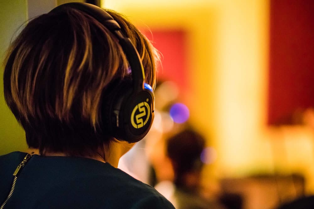 headphones-sx808-in-use-2 wireless headphones SX-808