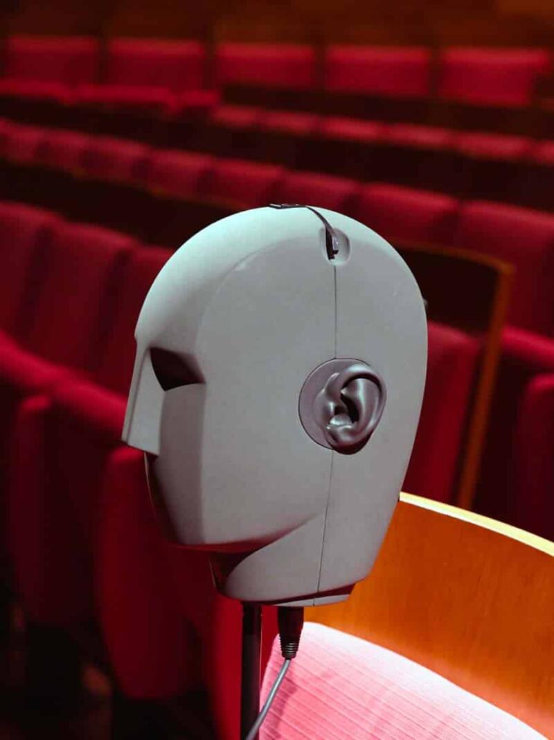 Microphones and antennas